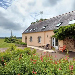Au Calme à 10mn Des Baies De Douarnenez Et Audierne Avec Cuisine à Disposition Mahalon